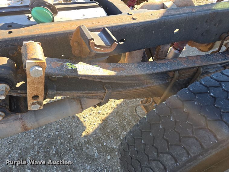 image for item EE7838 2010 Ford F550 Super Duty XL truck cab and chassis