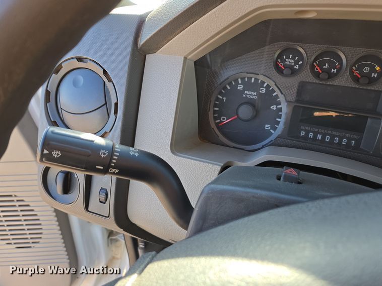 image for item EE7838 2010 Ford F550 Super Duty XL truck cab and chassis