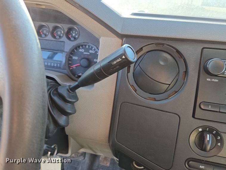 image for item EE7838 2010 Ford F550 Super Duty XL truck cab and chassis