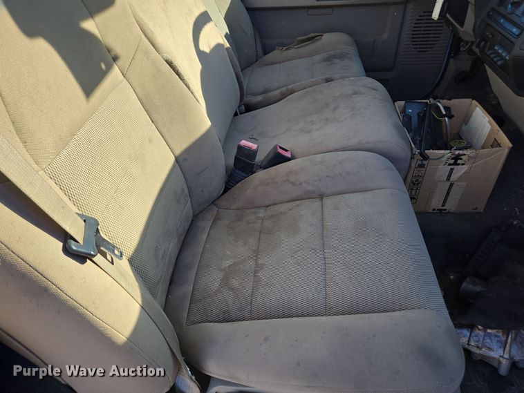 image for item EE7838 2010 Ford F550 Super Duty XL truck cab and chassis