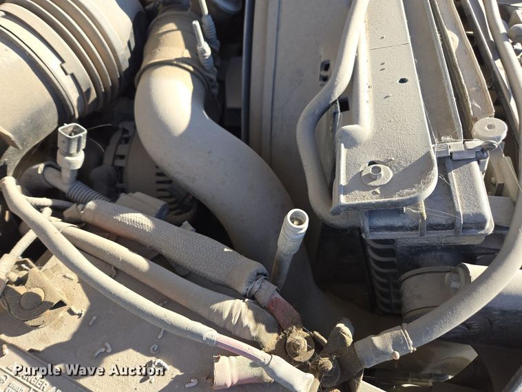 image for item EE7838 2010 Ford F550 Super Duty XL truck cab and chassis