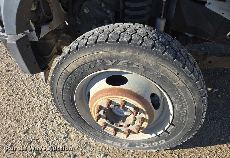 image for item EE7838 2010 Ford F550 Super Duty XL truck cab and chassis