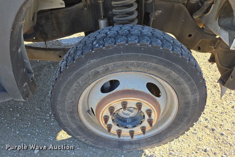 image for item EE7838 2010 Ford F550 Super Duty XL truck cab and chassis