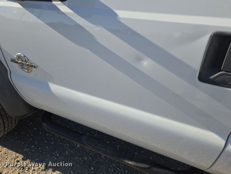 image for item EE7842 2011 Ford F550 Super Duty XL utility / service truck