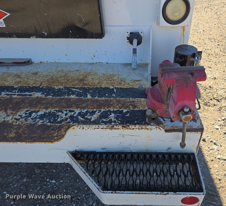 image for item EE7842 2011 Ford F550 Super Duty XL utility / service truck