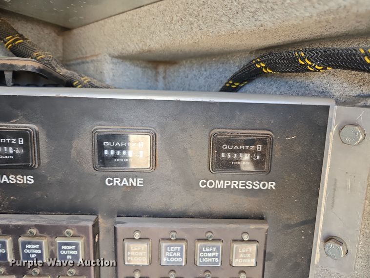 image for item EE7842 2011 Ford F550 Super Duty XL utility / service truck