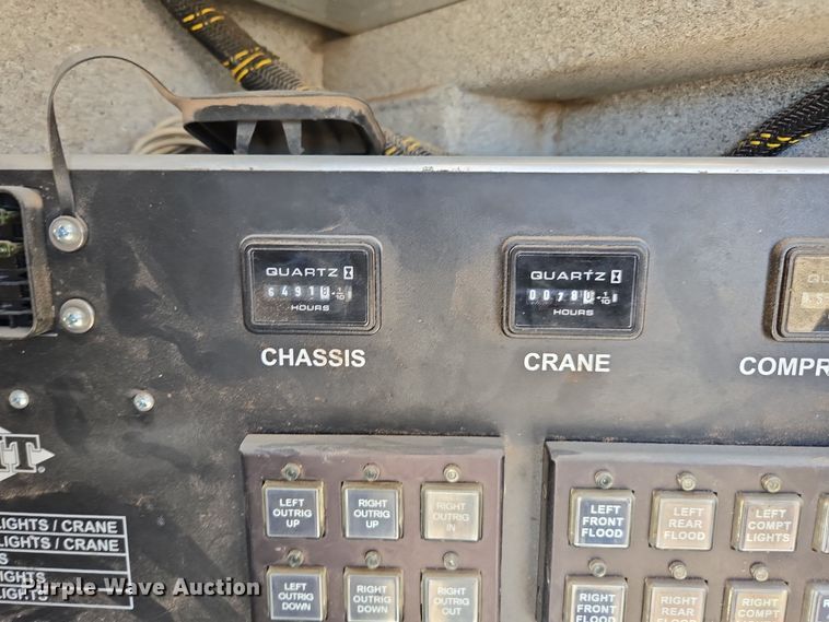 image for item EE7842 2011 Ford F550 Super Duty XL utility / service truck