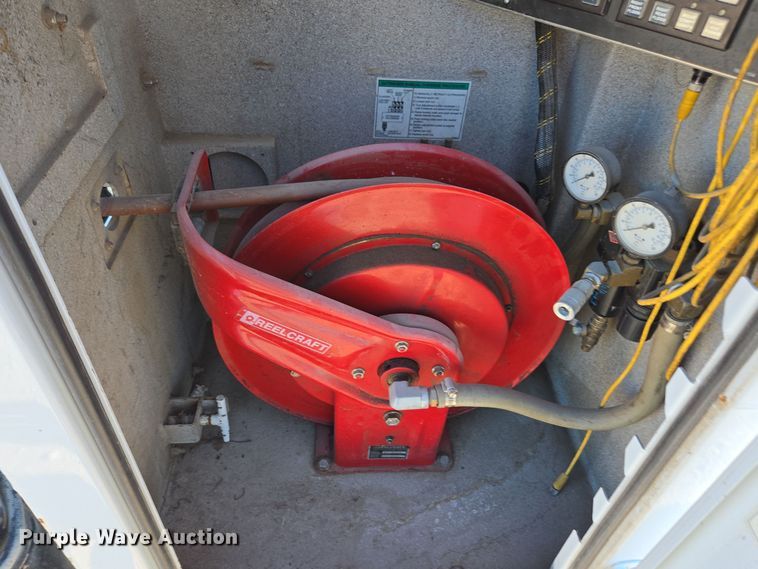 image for item EE7842 2011 Ford F550 Super Duty XL utility / service truck