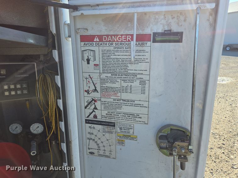 image for item EE7842 2011 Ford F550 Super Duty XL utility / service truck