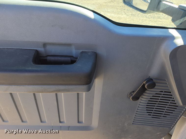 image for item EE7842 2011 Ford F550 Super Duty XL utility / service truck