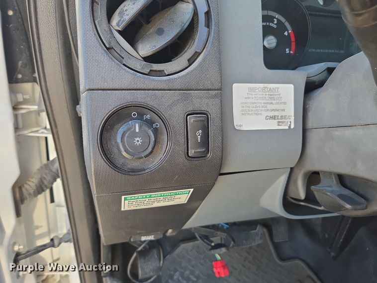 image for item EE7842 2011 Ford F550 Super Duty XL utility / service truck