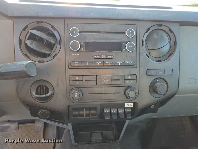 image for item EE7842 2011 Ford F550 Super Duty XL utility / service truck