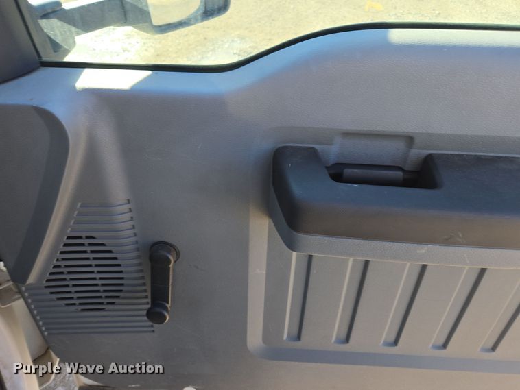 image for item EE7842 2011 Ford F550 Super Duty XL utility / service truck