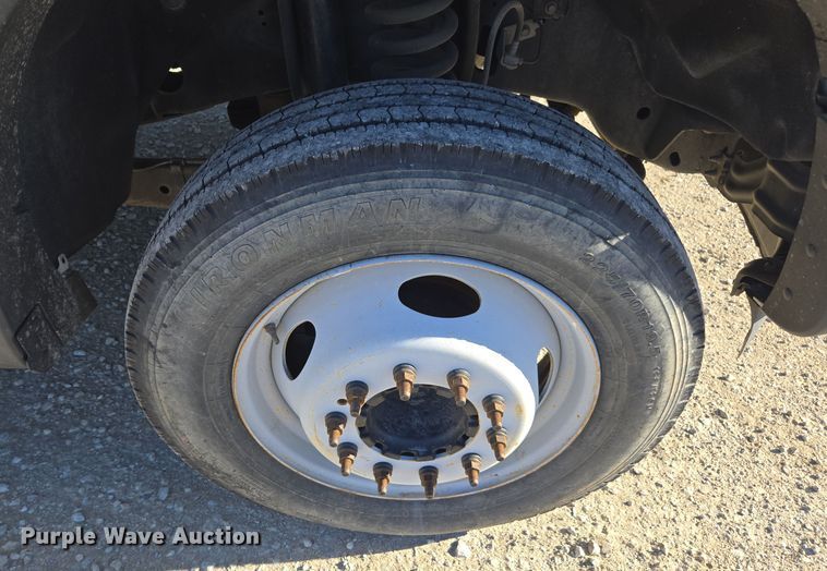 image for item EE7842 2011 Ford F550 Super Duty XL utility / service truck