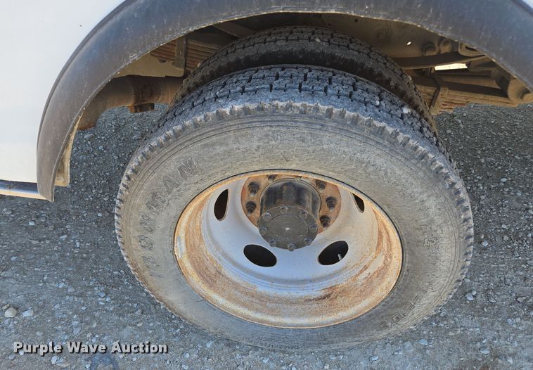 image for item EE7842 2011 Ford F550 Super Duty XL utility / service truck