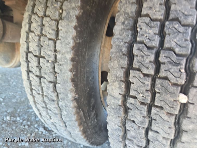 image for item EE7842 2011 Ford F550 Super Duty XL utility / service truck