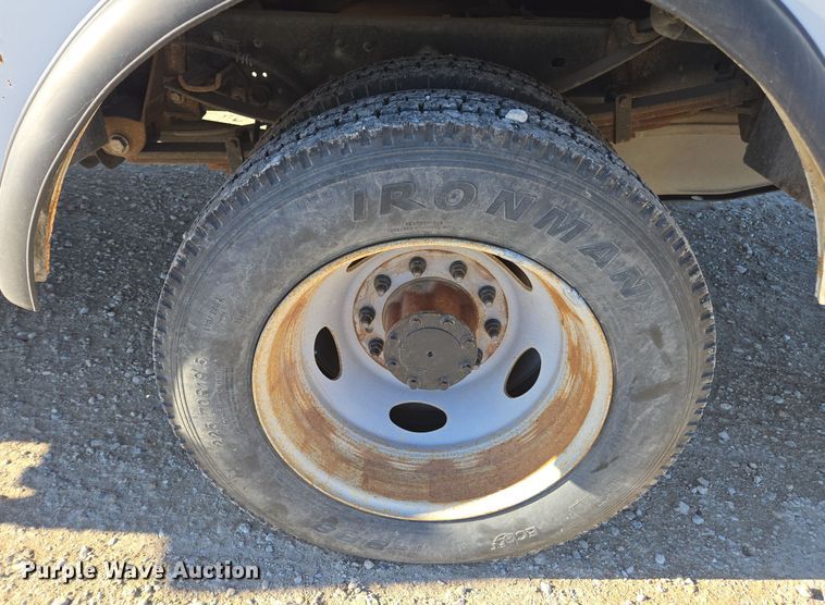 image for item EE7842 2011 Ford F550 Super Duty XL utility / service truck