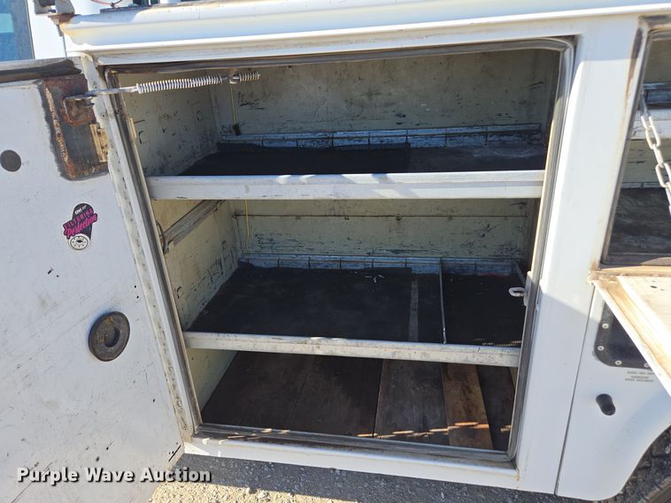 image for item EE7851 2011 Ford F450 Super Duty XLT SuperCab utility / service truck