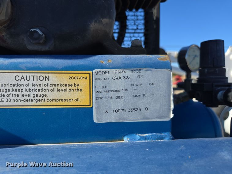 image for item EE7851 2011 Ford F450 Super Duty XLT SuperCab utility / service truck