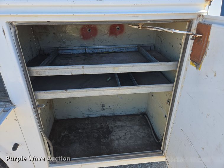 image for item EE7851 2011 Ford F450 Super Duty XLT SuperCab utility / service truck