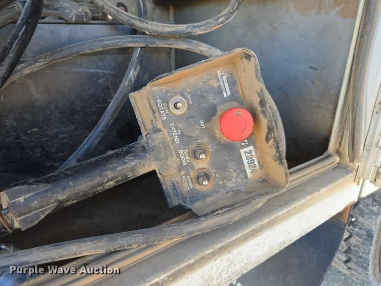 image for item EE7851 2011 Ford F450 Super Duty XLT SuperCab utility / service truck