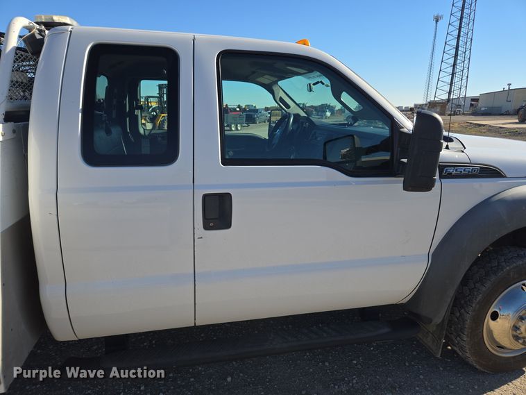 image for item EE7851 2011 Ford F450 Super Duty XLT SuperCab utility / service truck