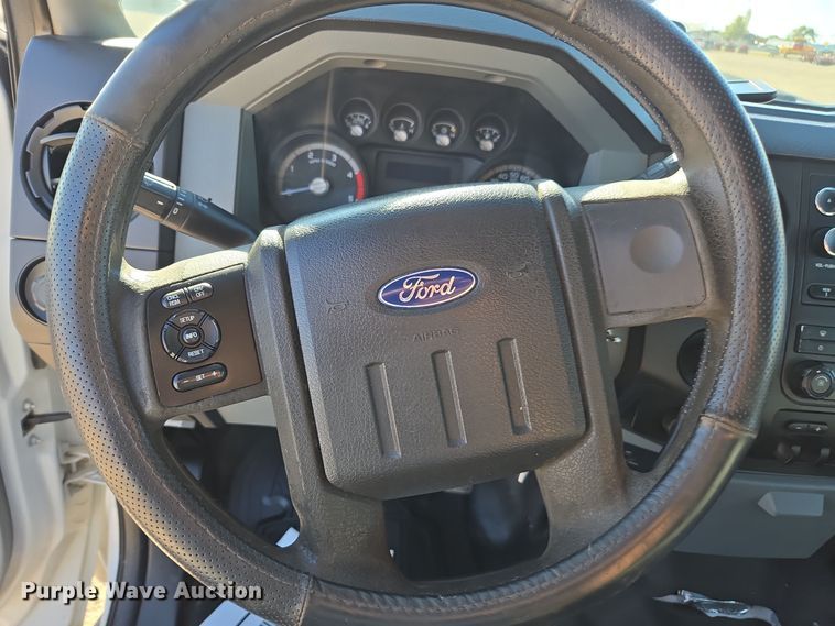 image for item EE7851 2011 Ford F450 Super Duty XLT SuperCab utility / service truck