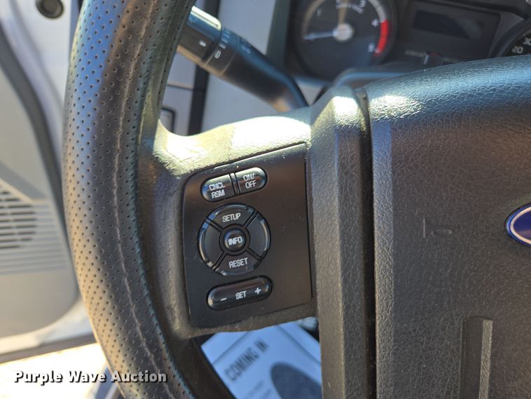 image for item EE7851 2011 Ford F450 Super Duty XLT SuperCab utility / service truck