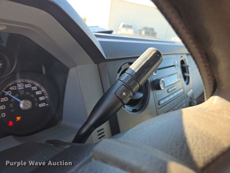 image for item EE7851 2011 Ford F450 Super Duty XLT SuperCab utility / service truck