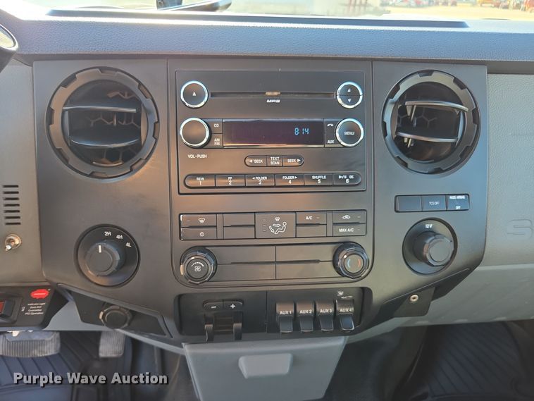 image for item EE7851 2011 Ford F450 Super Duty XLT SuperCab utility / service truck