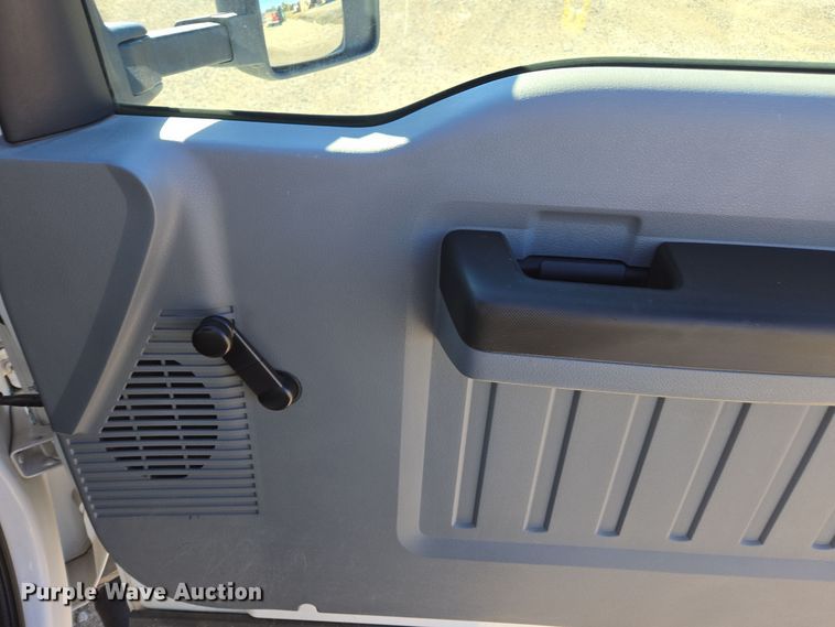 image for item EE7851 2011 Ford F450 Super Duty XLT SuperCab utility / service truck