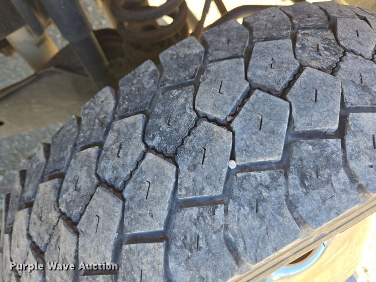 image for item EE7851 2011 Ford F450 Super Duty XLT SuperCab utility / service truck