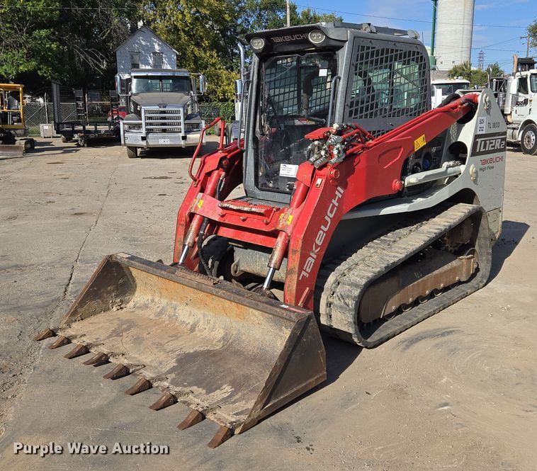 image for item EE8617 2018 Takeuchi TL12R-2 tracked skid steer loader