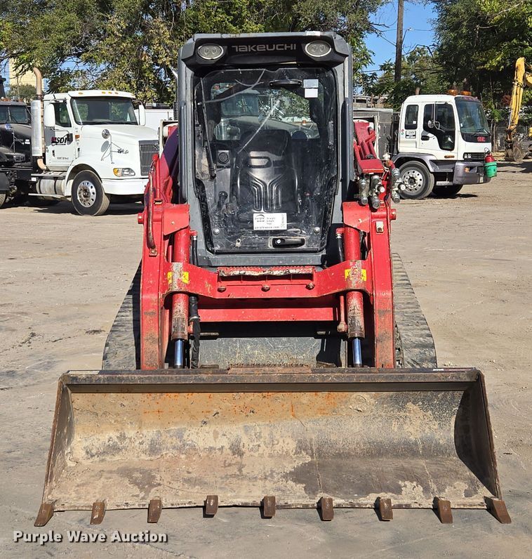 image for item EE8617 2018 Takeuchi TL12R-2 tracked skid steer loader