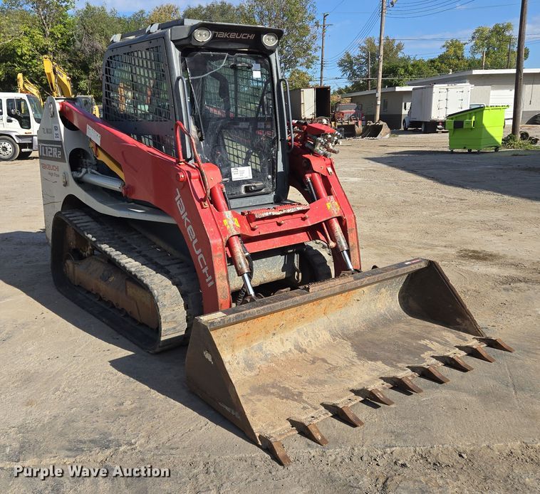 image for item EE8617 2018 Takeuchi TL12R-2 tracked skid steer loader