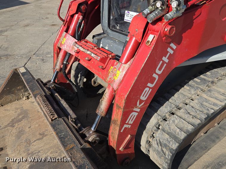 image for item EE8617 2018 Takeuchi TL12R-2 tracked skid steer loader