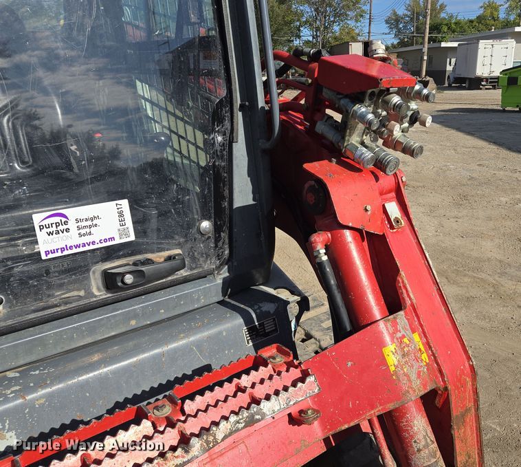 image for item EE8617 2018 Takeuchi TL12R-2 tracked skid steer loader