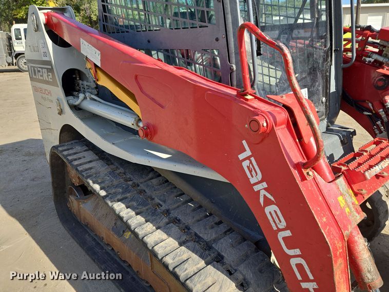 image for item EE8617 2018 Takeuchi TL12R-2 tracked skid steer loader