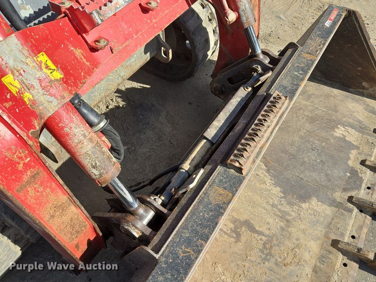 image for item EE8617 2018 Takeuchi TL12R-2 tracked skid steer loader