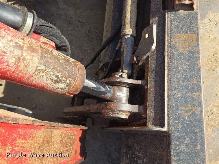 image for item EE8617 2018 Takeuchi TL12R-2 tracked skid steer loader