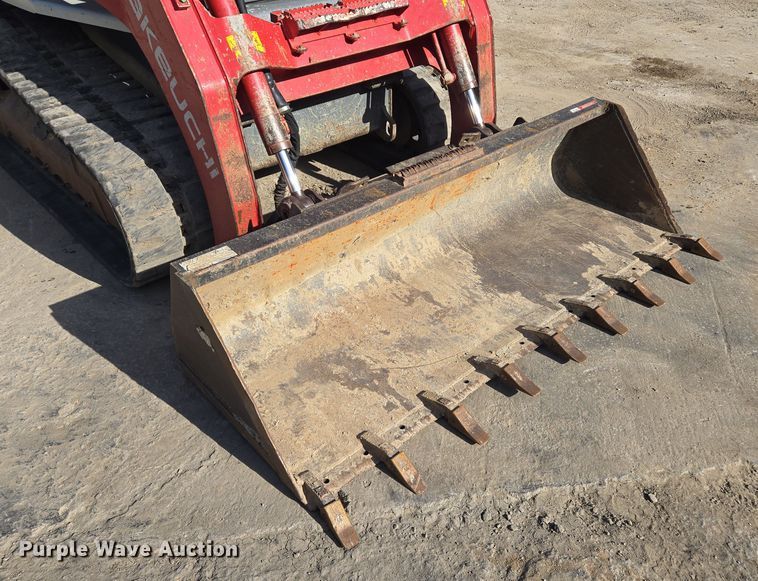 image for item EE8617 2018 Takeuchi TL12R-2 tracked skid steer loader