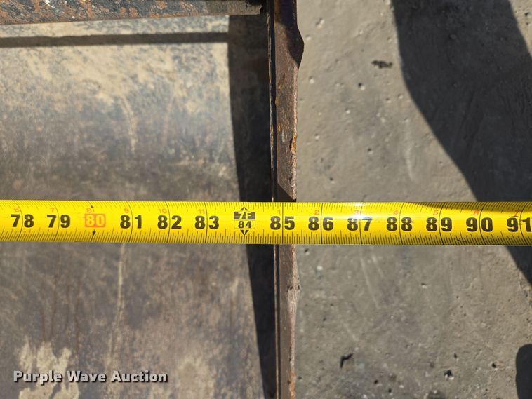 image for item EE8617 2018 Takeuchi TL12R-2 tracked skid steer loader