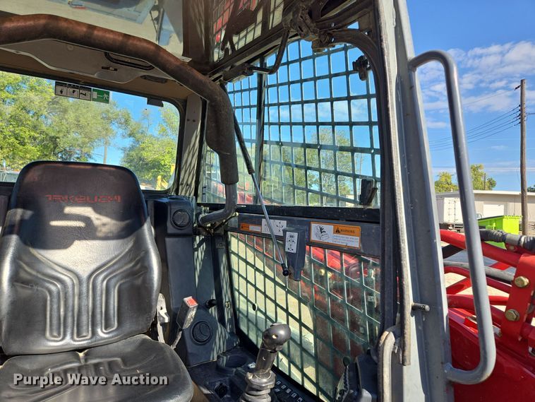 image for item EE8617 2018 Takeuchi TL12R-2 tracked skid steer loader