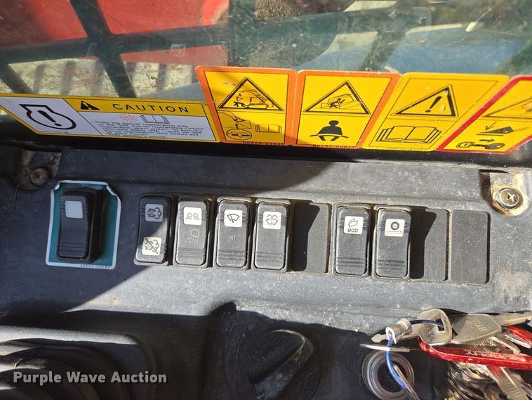 image for item EE8617 2018 Takeuchi TL12R-2 tracked skid steer loader