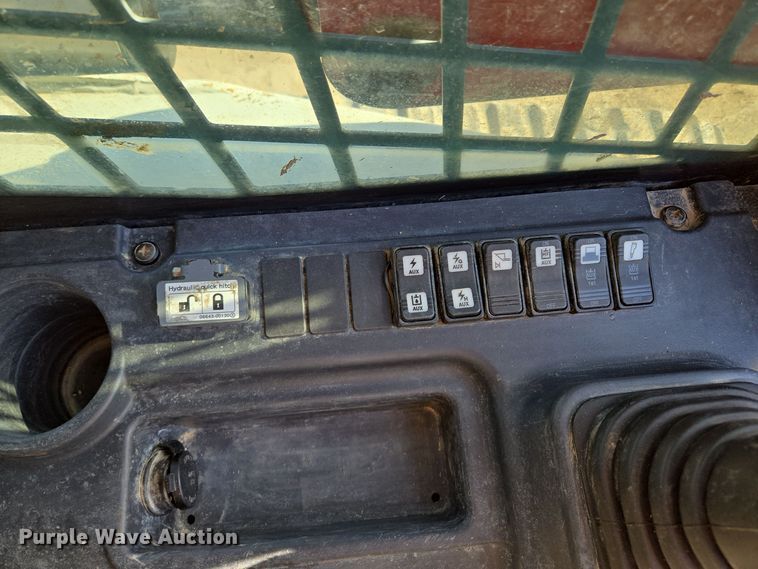 image for item EE8617 2018 Takeuchi TL12R-2 tracked skid steer loader