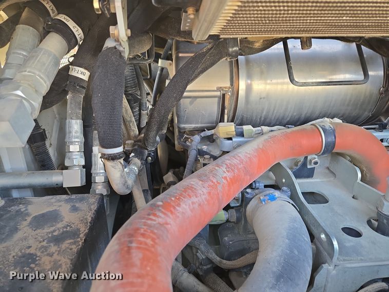 image for item EE8617 2018 Takeuchi TL12R-2 tracked skid steer loader