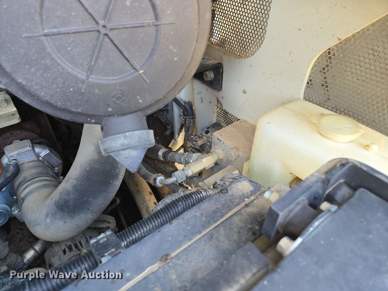 image for item EE8617 2018 Takeuchi TL12R-2 tracked skid steer loader