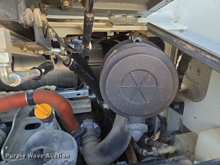 image for item EE8617 2018 Takeuchi TL12R-2 tracked skid steer loader