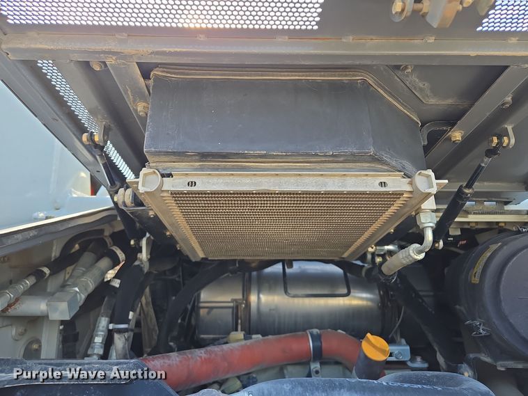 image for item EE8617 2018 Takeuchi TL12R-2 tracked skid steer loader