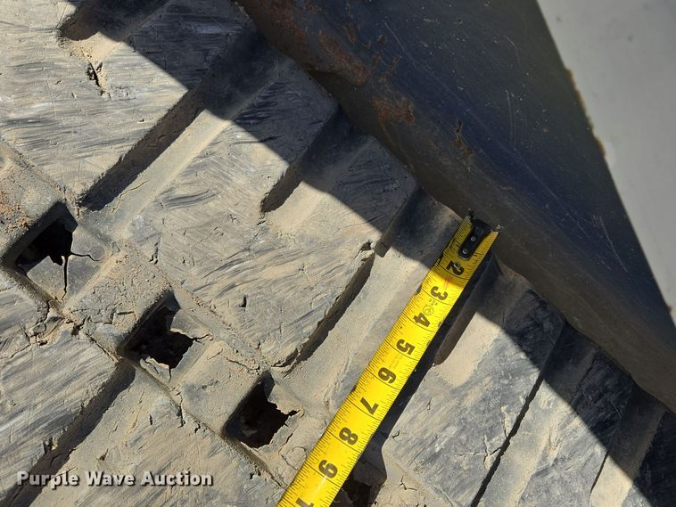 image for item EE8617 2018 Takeuchi TL12R-2 tracked skid steer loader